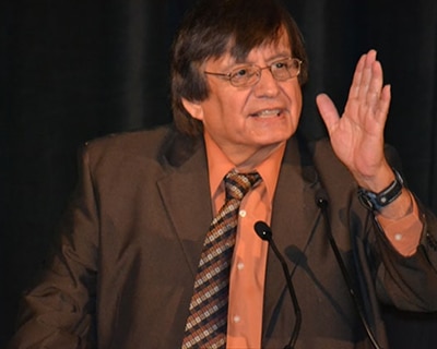 Richard Tapia giving a speech